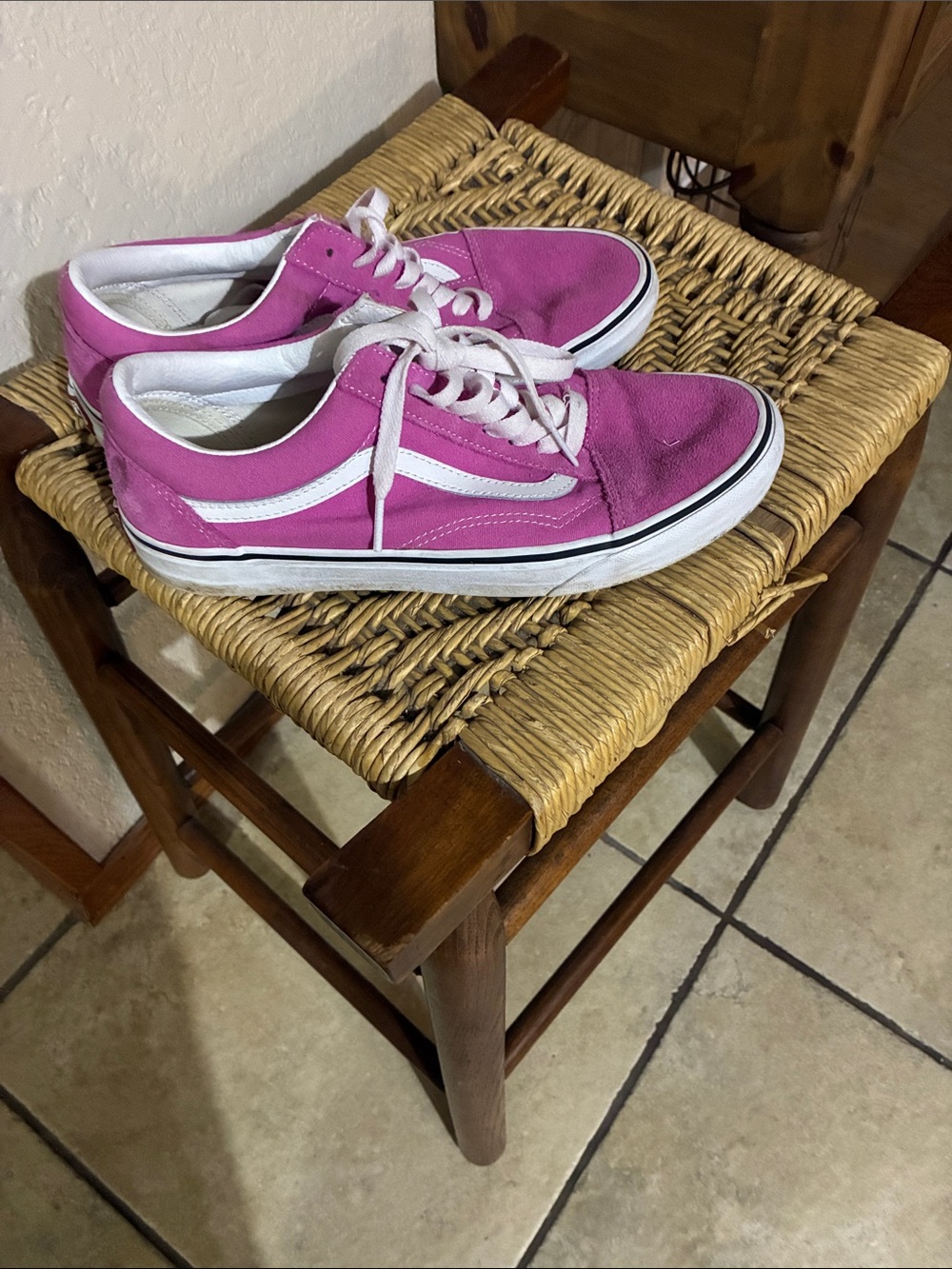 Vans Low-Top Pink Canvas Sneakers with White Stripe